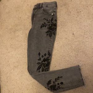 EXPRESS FADED BLACK FLORAL EMBROIDERED JEANS